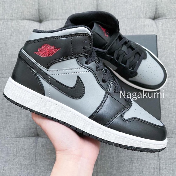 🦍 Nike Air Jordan 1 mid black grey shoes - Picture 3 of 4